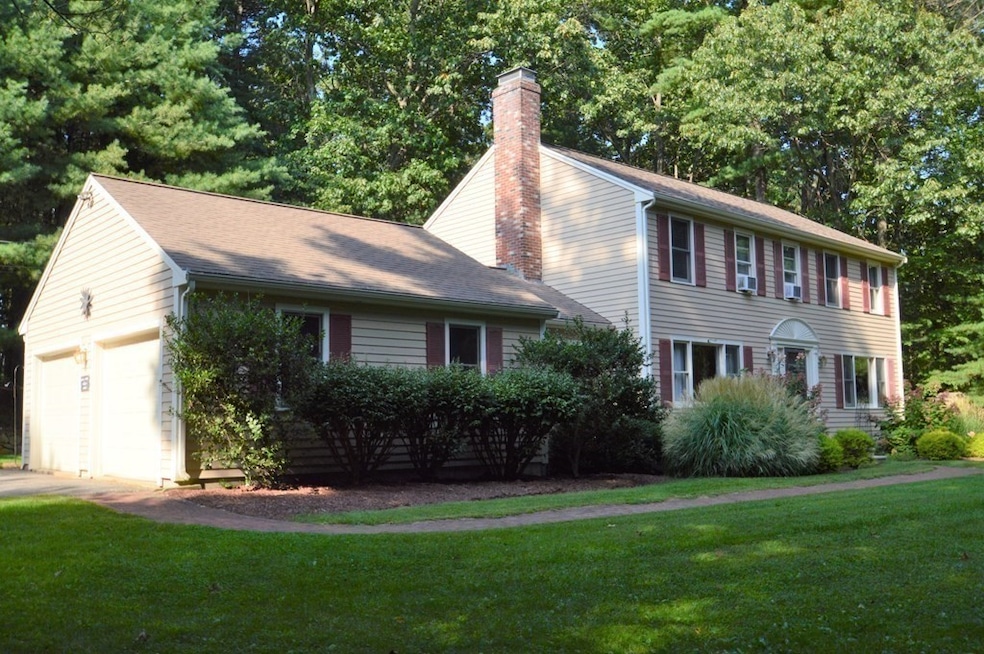 5 Crestview Dr, Hudson, MA 01749 - photo 1