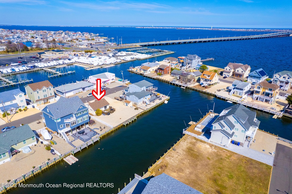 29 Cruiser Ct, Toms River, NJ 08753 - photo 1