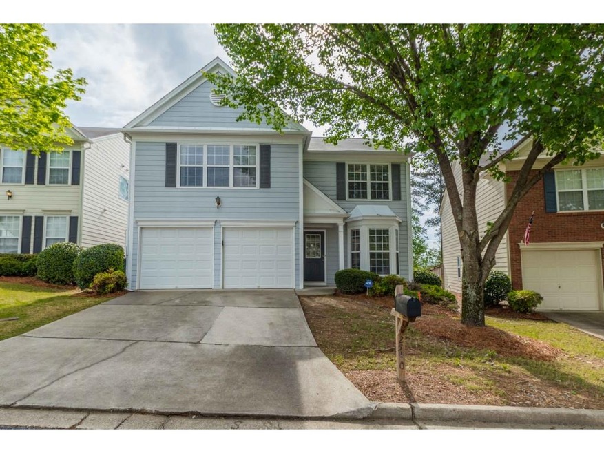 Beautiful traditional 3bed/2.5 bath home with 2 ca