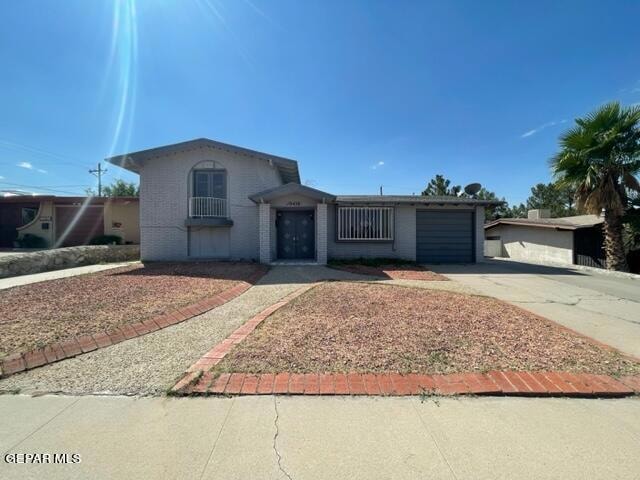 10428 Springwood Dr, El Paso, TX 79925 - photo 1