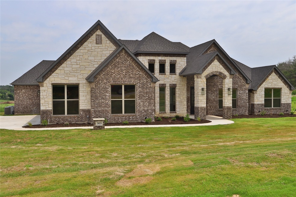 2023 Glenhollow Dr, Weatherford, TX 76088 - photo 1