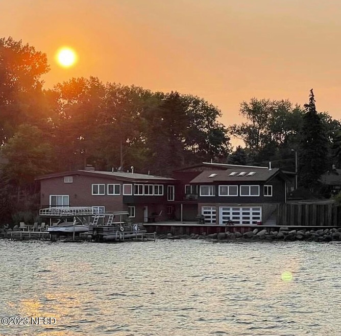Sold $995,000