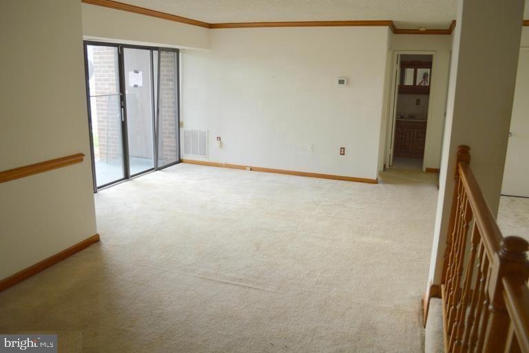 15601 Dorset Rd unit 101, Laurel, MD 20707 - photo 1