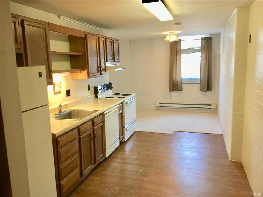 4033 W Grant St unit 6, Slatington, PA 18080 - photo 1