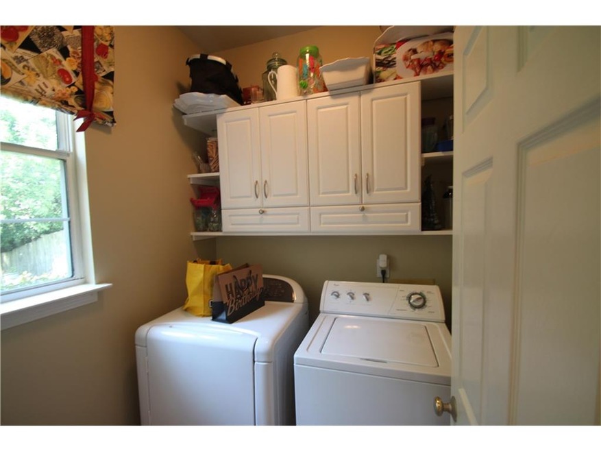 1025 Crabapple Parc Dr, Roswell, GA 30076 - photo 1