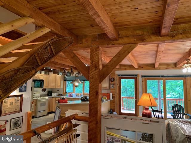 836 Live Oak Ln, Great Cacapon, WV 25422 - photo 1