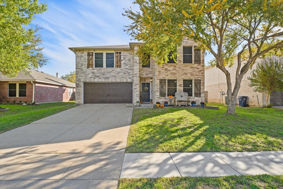 8109 Winding Stream Ln, Denton, TX 76210 - photo 1