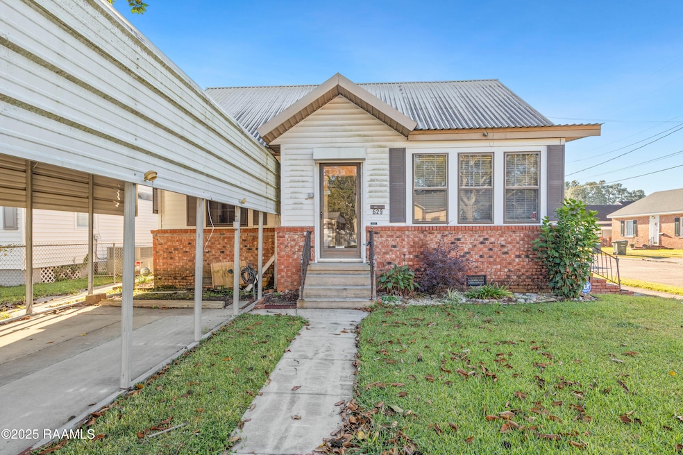 629 S Weeks St, New Iberia, LA 70560 - photo 1