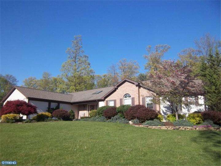 2006 Ridgeview Dr, Orwigsburg, PA 17961 - photo 1