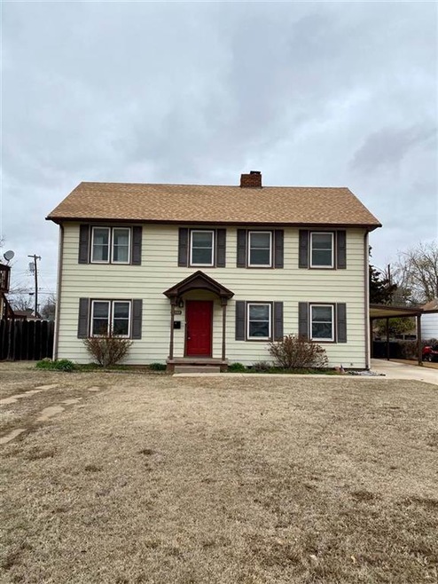 2310 W Broadway Ave, Enid, OK 73703 - photo 1