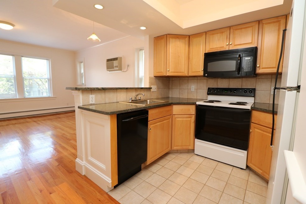 30 Upland Rd unit 2, Cambridge, MA 02140 - photo 1