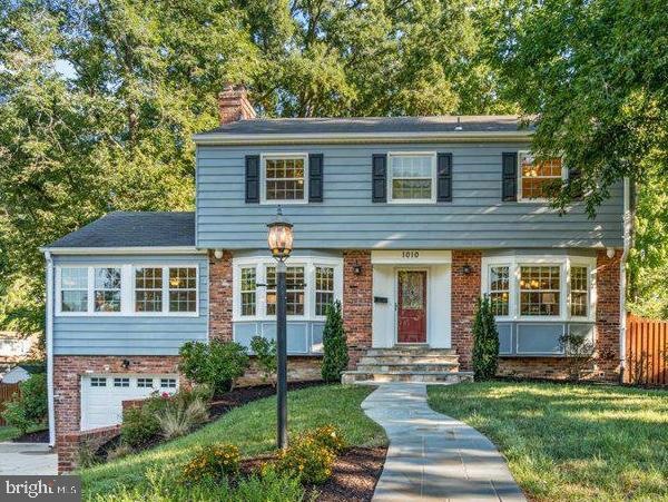 1010 Potomac Ln, Alexandria, VA 22308 - photo 1