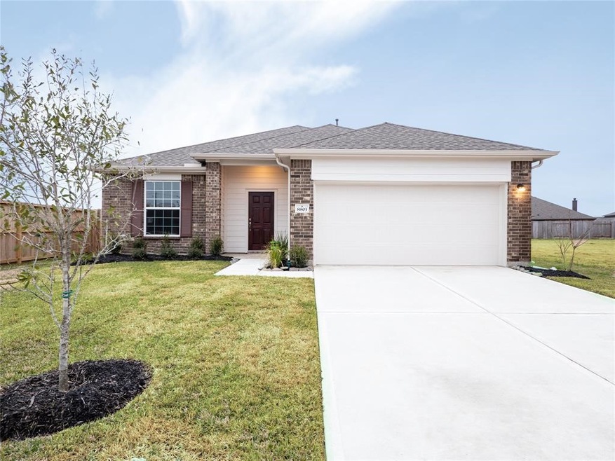 Welcome Home! Large Corner Lot