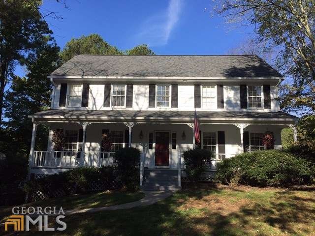 Well Maintained, freshly painted home with awesome