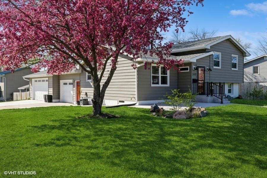 309 N 17th St, Adel, IA 50003 - photo 1