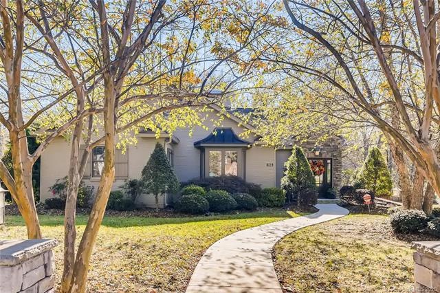 621 W End Ave, Statesville, NC 28677 - photo 1