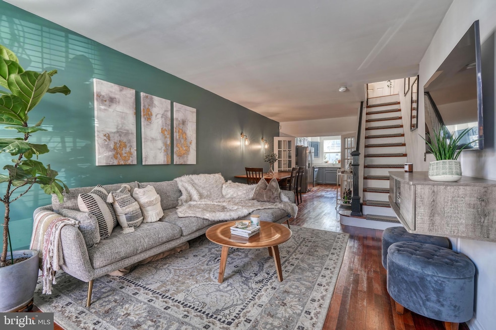 215 S Robinson St, Baltimore, MD 21224 - photo 1