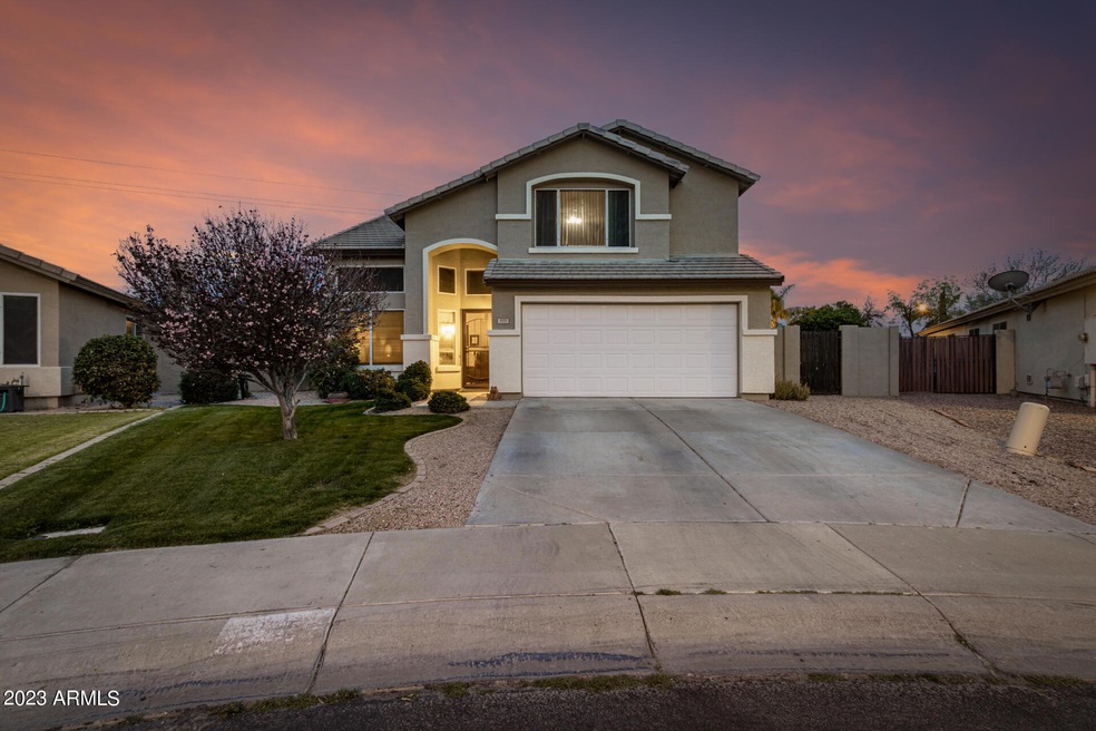 595 N Joshua Tree Ln, Gilbert, AZ 85234 - photo 1