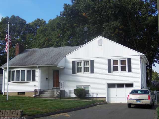37 Gail Dr, Waterbury, CT 06704 - photo 1