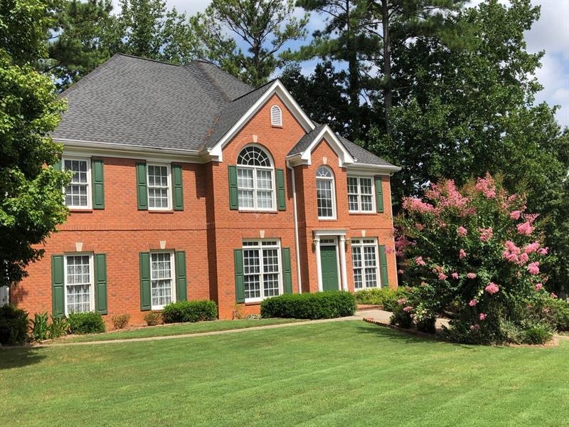 305 Lake Bluff Ct, Suwanee, GA 30024 - photo 1