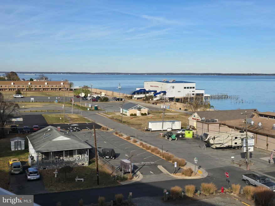 103 Irving Ave N unit 502, Colonial Beach, VA 22443 - photo 1