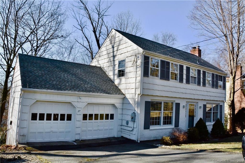 27 Hollow Tree Ridge Rd, Darien, CT 06820 - photo 1