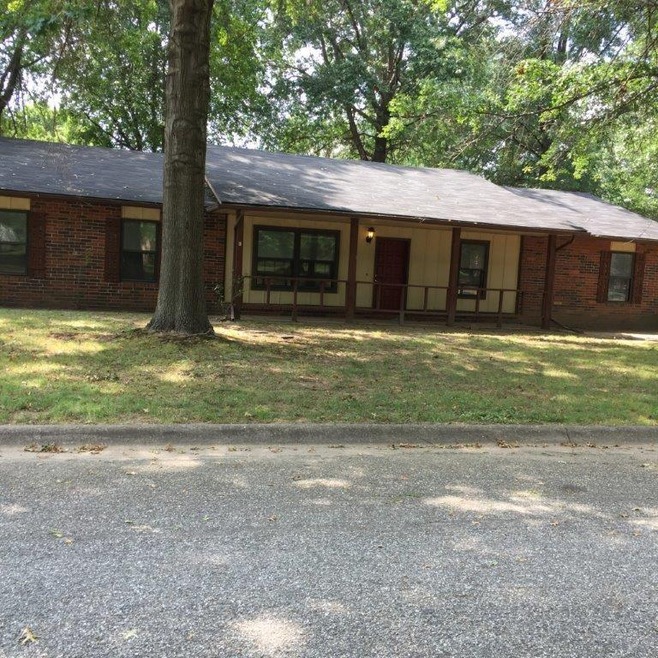 2708 Highland Dr, Rogers, AR 72756 - photo 1