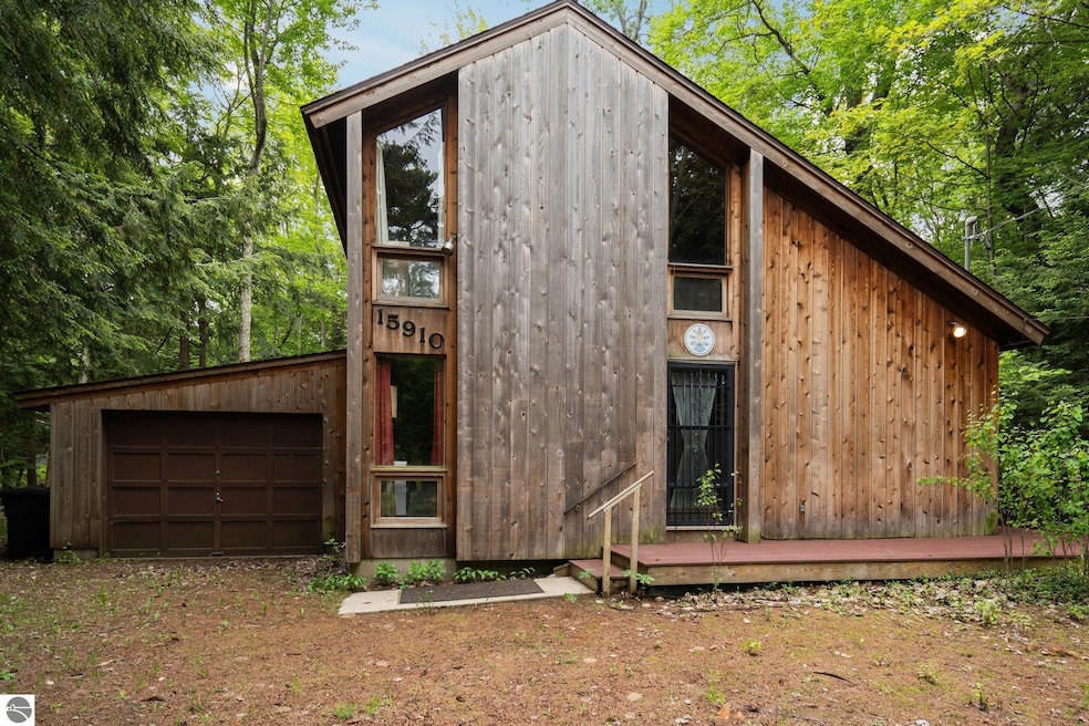 For Sale $395,000 • Co-Listing Agent