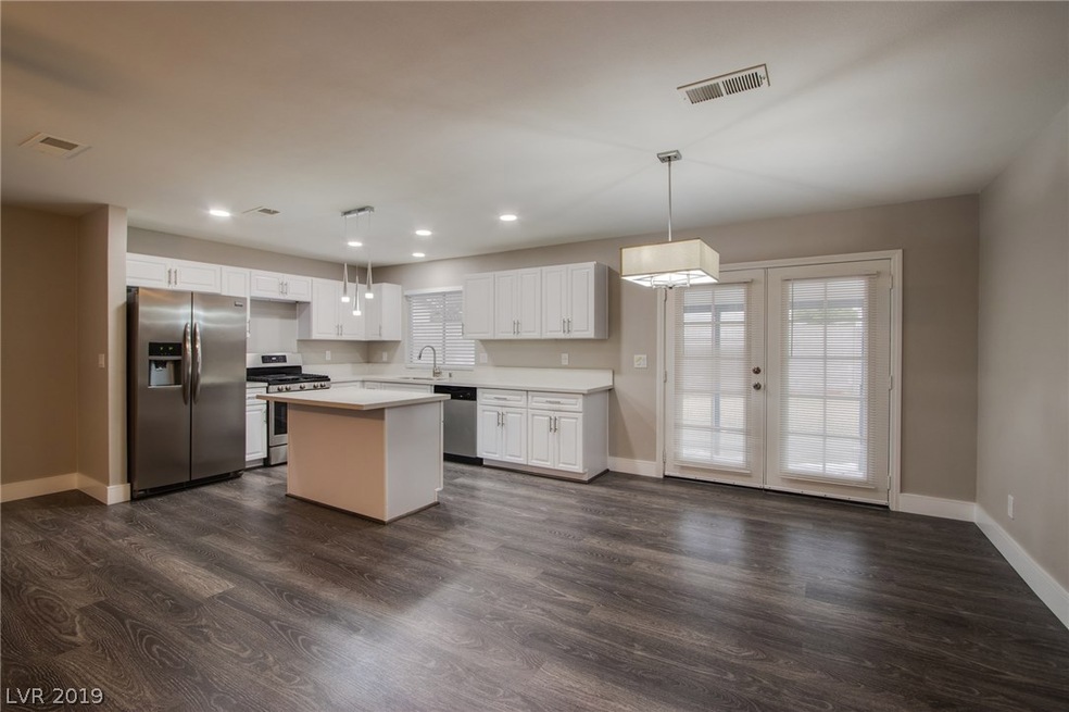 Large kitchen with all SS appliances and island