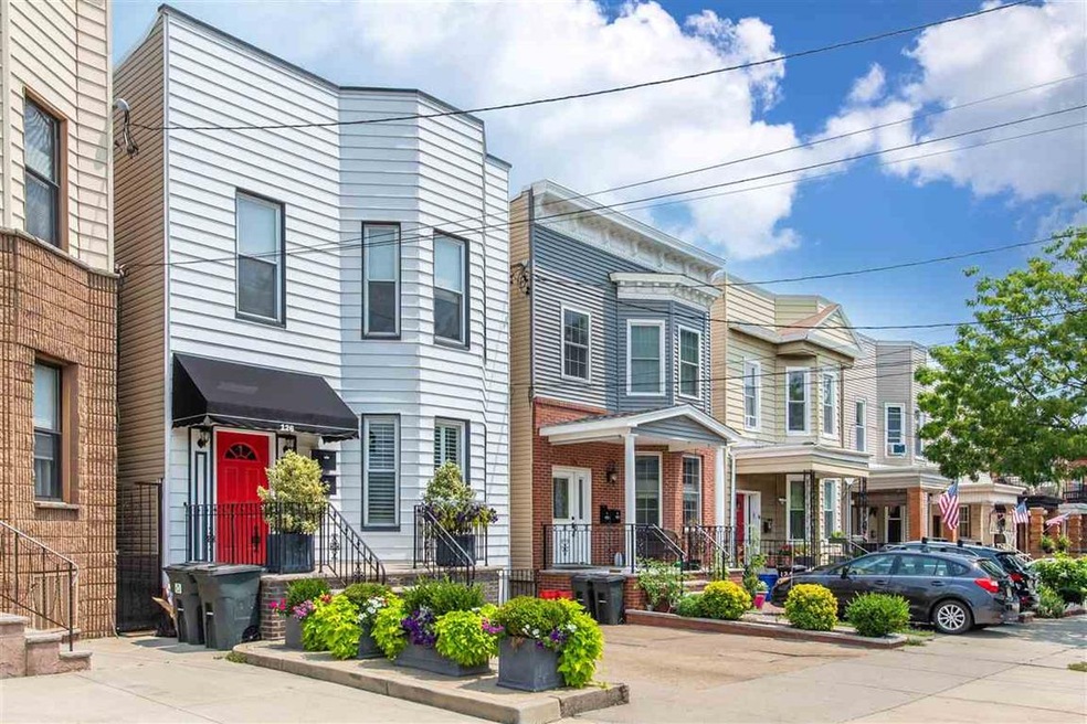 126 Highpoint Ave unit 1 & 2, Weehawken, NJ 07086 - photo 1