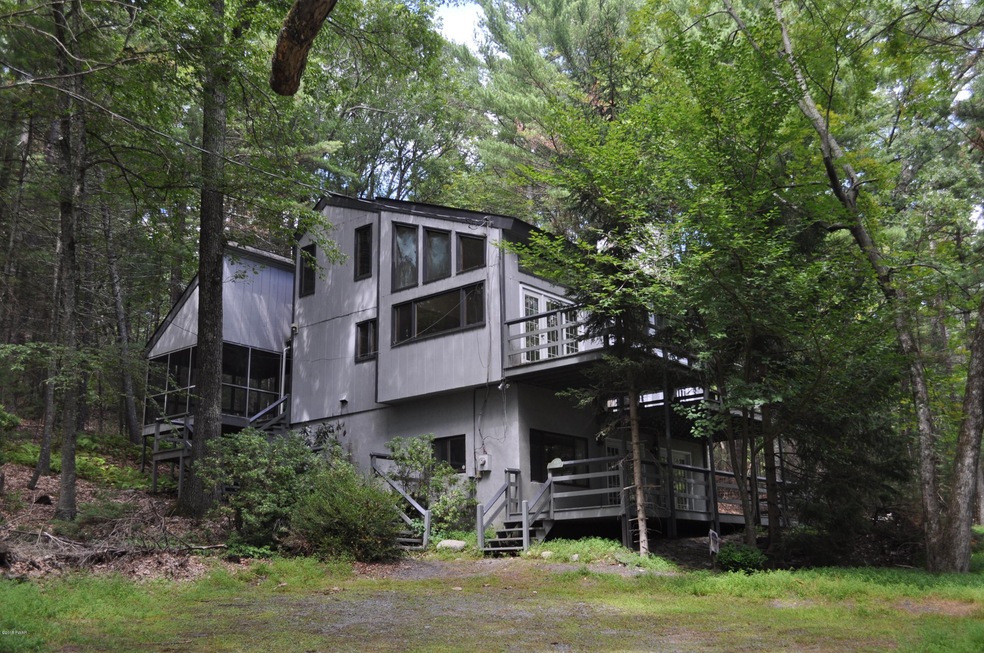 109 Chipmunk Ln, Milford, PA 18337 - photo 1