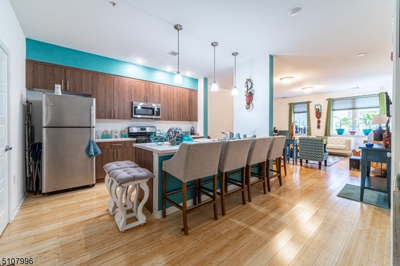 478 Washington St unit 102, Newark, NJ 07102 - photo 1