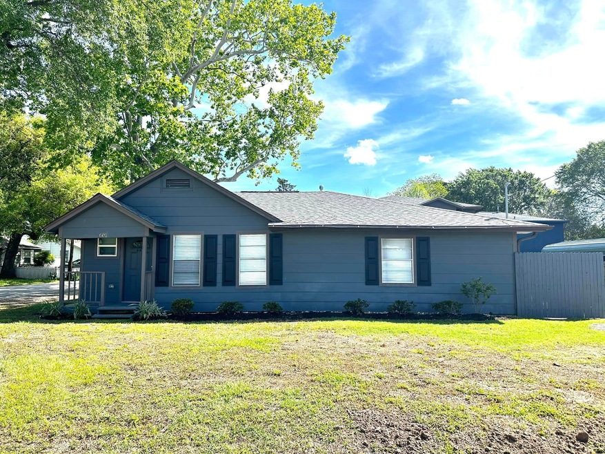 601 S Cherry St, Tomball, TX 77375 - photo 1