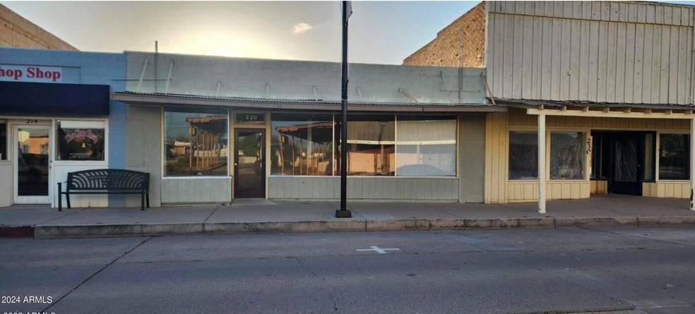 220 N Main St