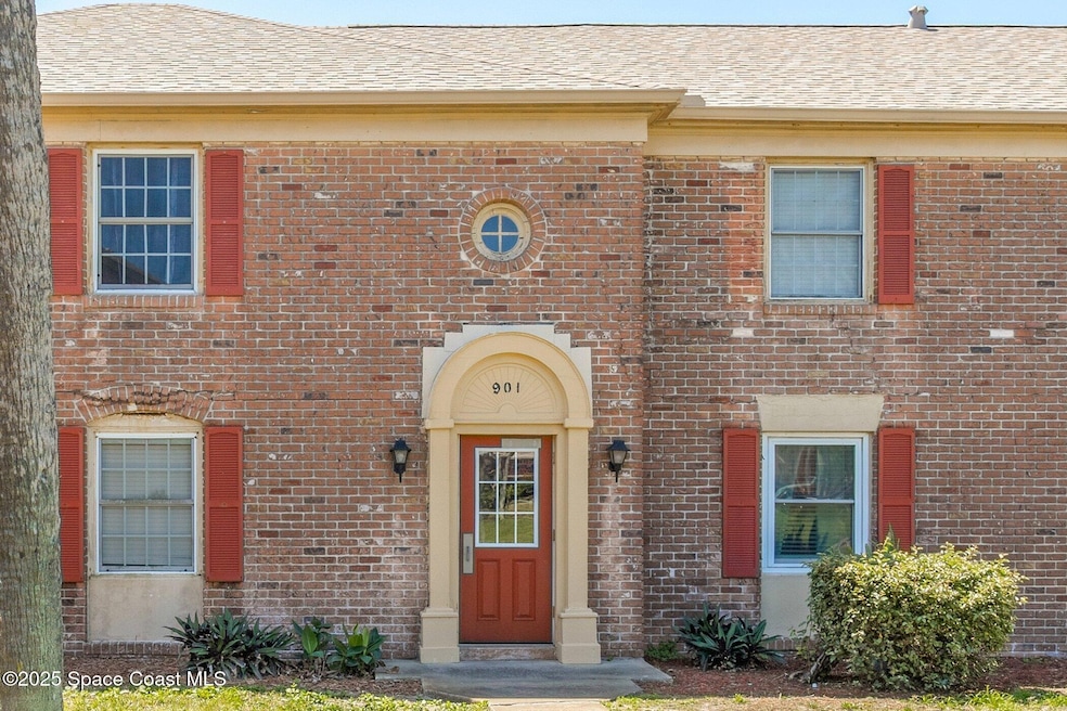 901-S-Colonial-102.jpg-SMALL