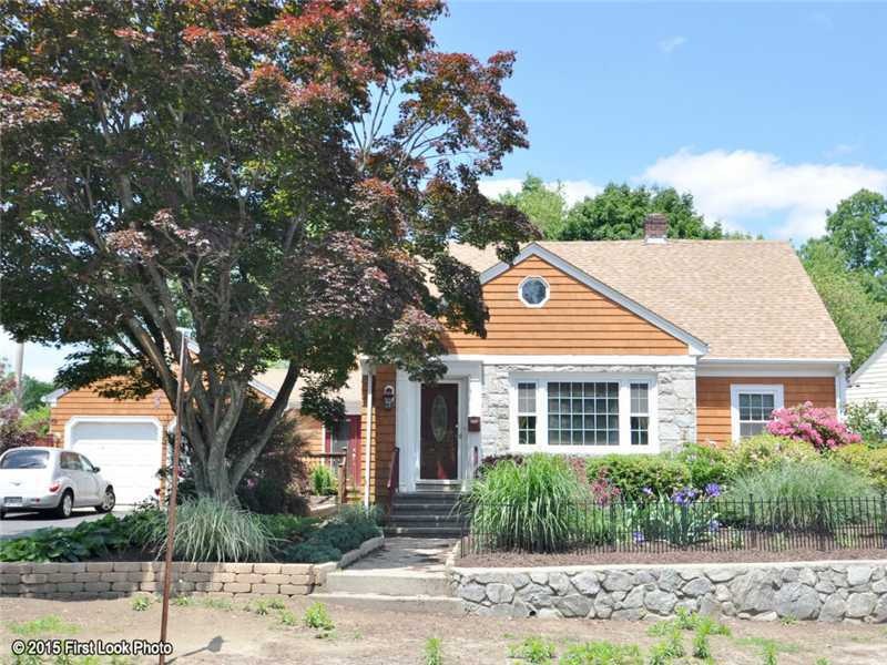 240 Gentian Ave, Providence, RI 02908 - photo 1