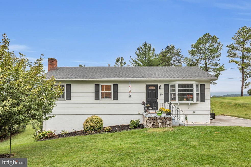 465 Walton St, Strasburg, VA 22657 - photo 1