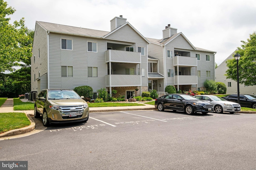 2217 Lowells Glen Rd unit I, Parkville, MD 21234 - photo 1