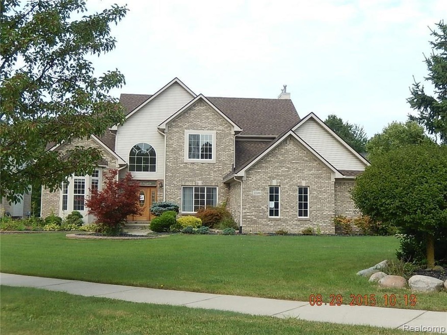 23346 Fredericks Dr, Flat Rock, MI 48134 - photo 1