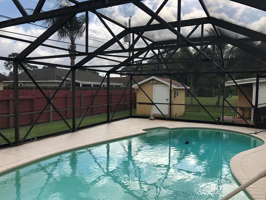 screened pool