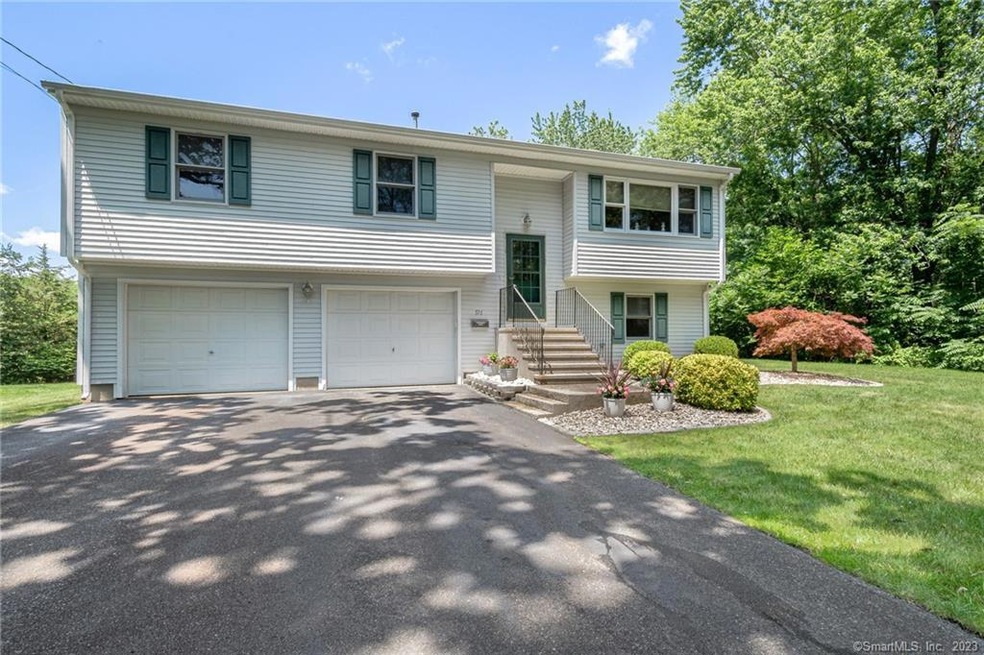 576 High Rd, Berlin, CT 06037 - photo 1