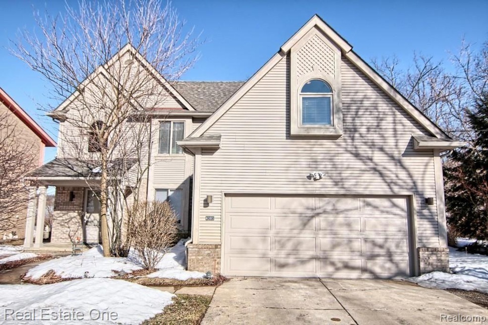 4385 Borland St, West Bloomfield, MI 48323 - photo 1