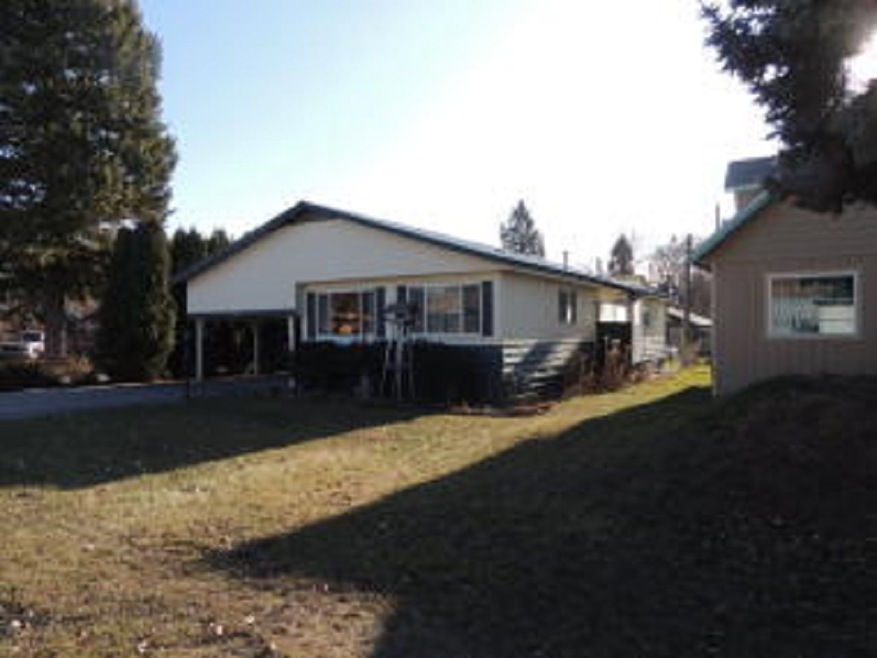 109 W Grant Ave, Chewelah, WA 99109 - photo 1