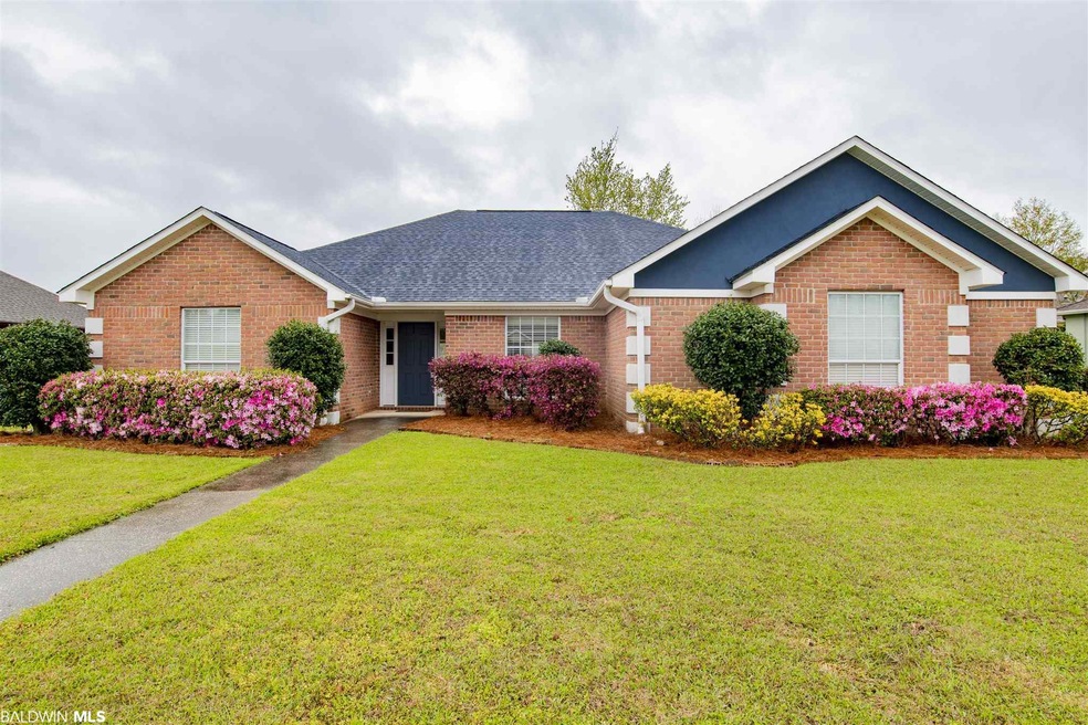 151 Hawthorne Cir, Fairhope, AL 36532 - photo 1