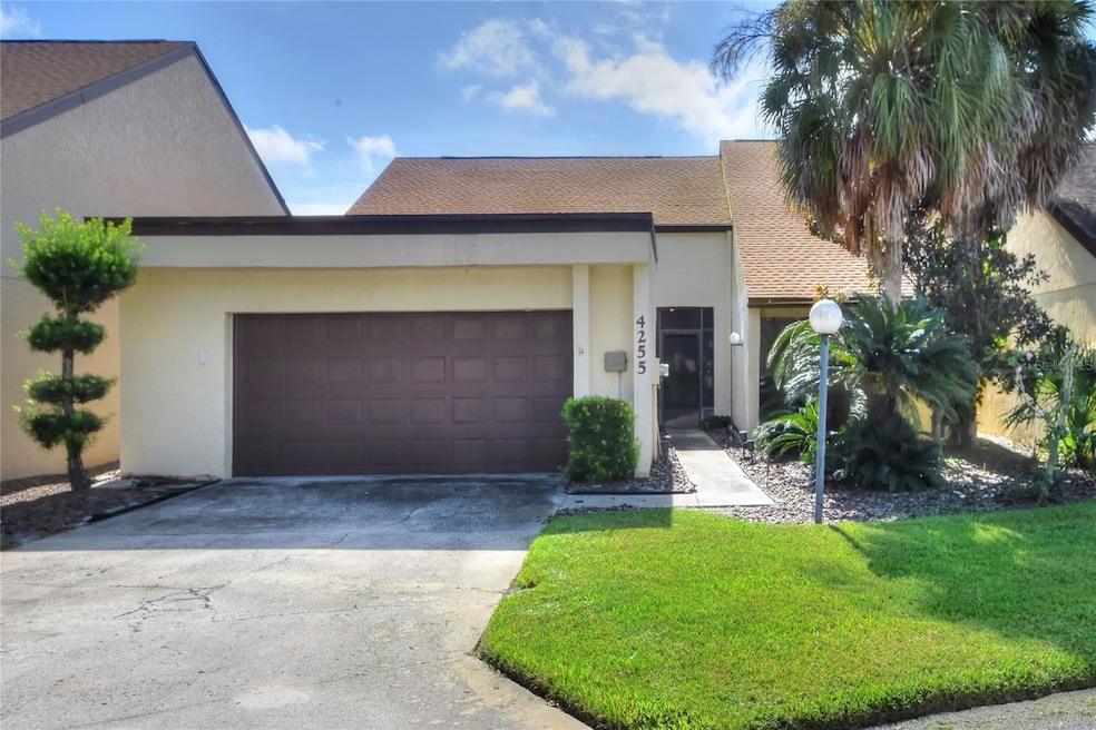 4255 Creekwood Ln unit 4255, Mulberry, FL 33860 - photo 1