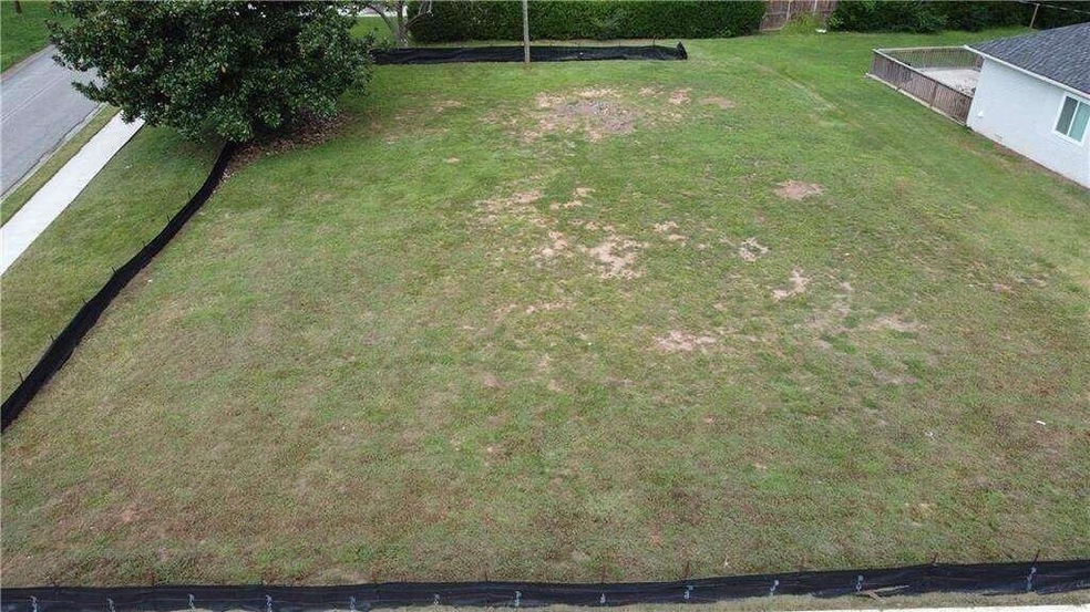 Corner Grassed Lot