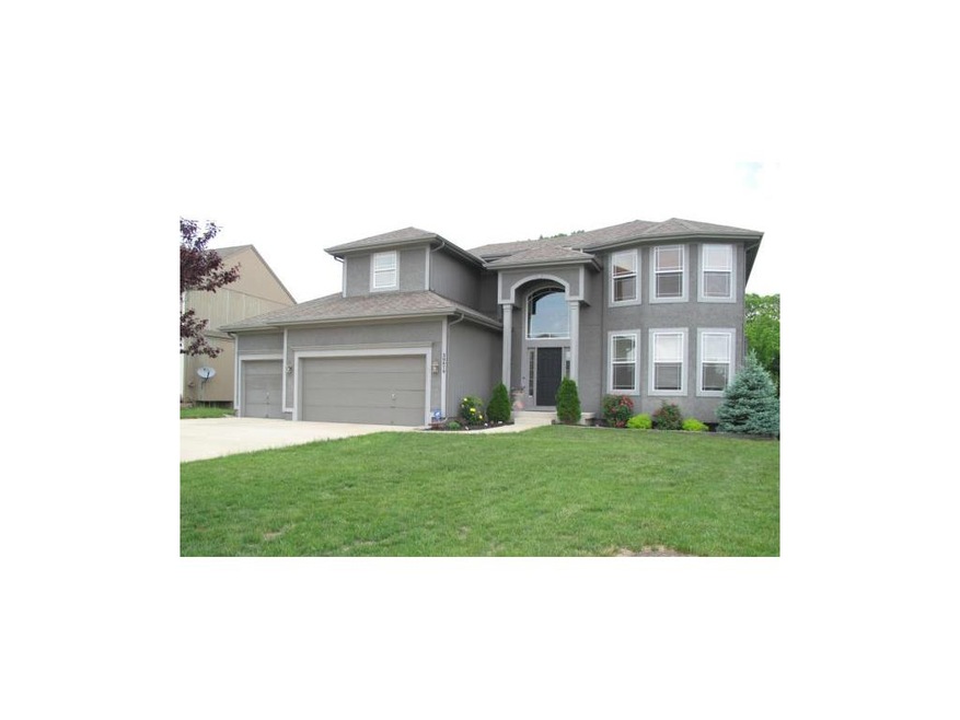 20879 S Skyview Ln, Spring Hill, KS 66083 - photo 1