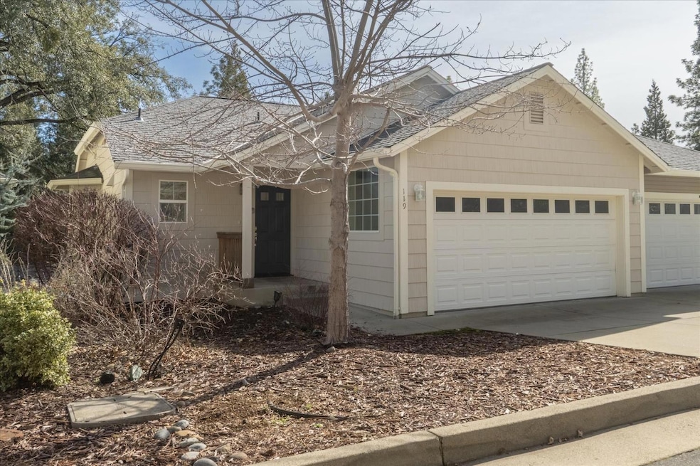 For Sale $414,900 • Co-Listing Agent
