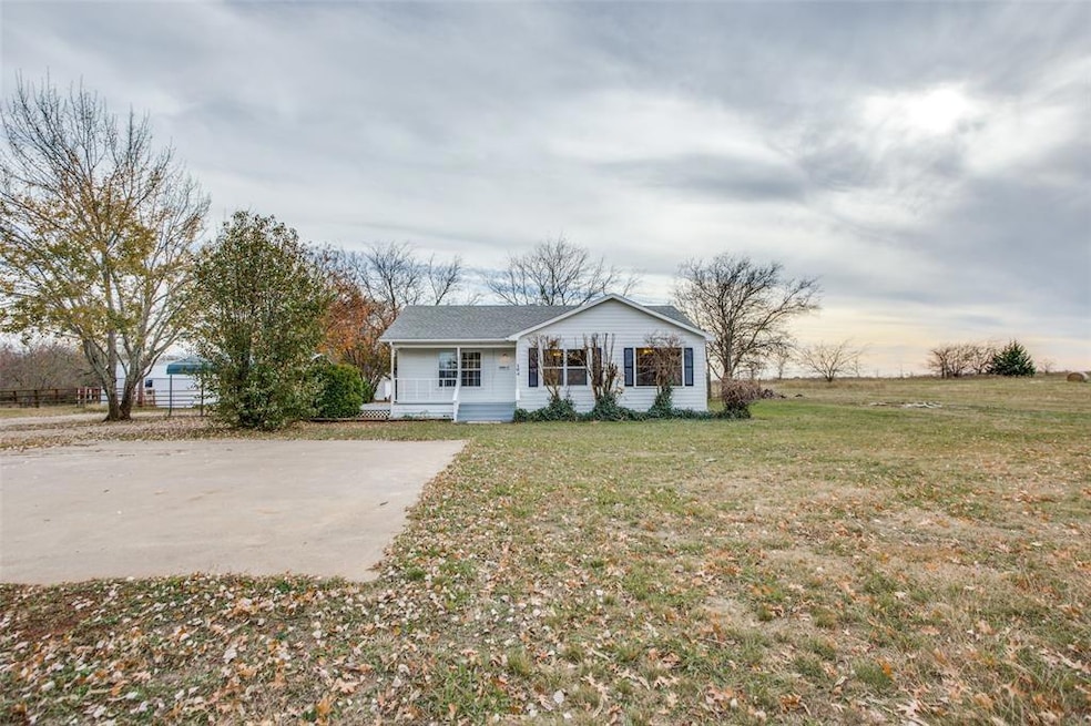 304 Primrose Ln, Sherman, TX 75092 - photo 1