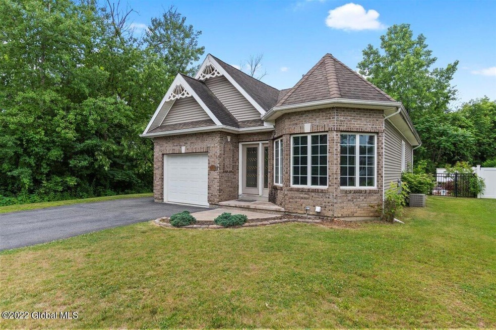 217 Taurus Rd, Schenectady, NY 12304 - photo 1